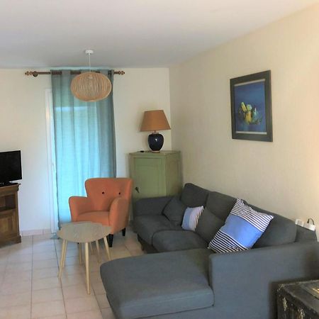Вилла Agreable Maison Ensoleillee Avec Jardin Arbore Ле-Шато-д'Олерон Экстерьер фото